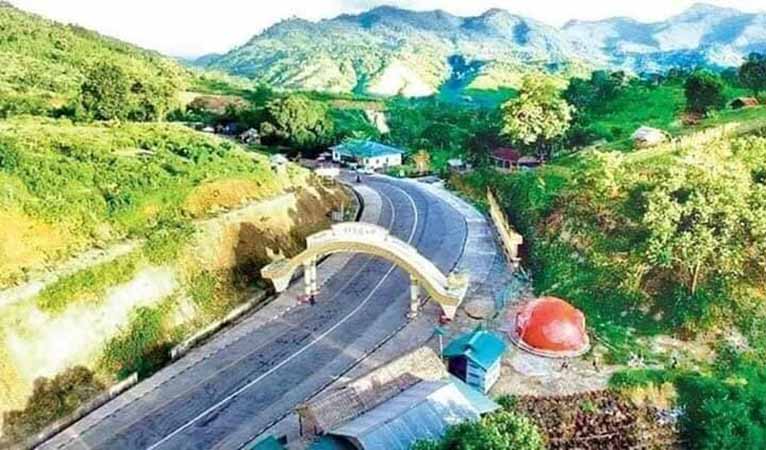 ကော့ကရိတ် ကမိုင်းကုန်းရွာကို စစ်တပ်က လက်နက်ကြီးဖြင့်ပစ်ခတ်၊  မော်လမြိုင်-ရေး-သံဖြူဇရပ် ကားလမ်းခရီးသွားများကို ကေအန်ယူသတိပေး