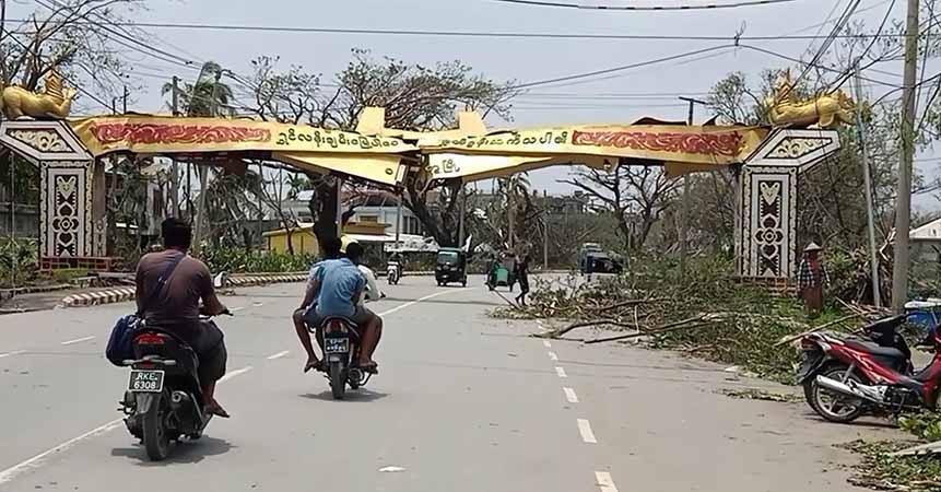 ရခိုင်တွင် မုန်တိုင်းတိုက်ပြီး ၁ လကျော်အထိ စစ်ကောင်စီက ပြန်ထူထောင်ရေး မလုပ်နိုင်သေး