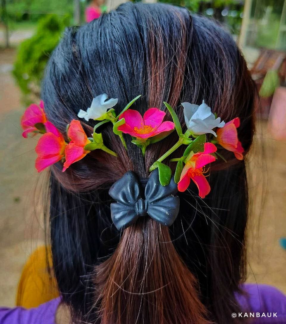 ဒေါ်အောင်ဆန်းစုကြည် မွေးနေ့အထိမ်းအမှတ် ကံပေါက်တွင် ပန်းသပိတ်ပြုလုပ် (ဓာတ်ပုံ)