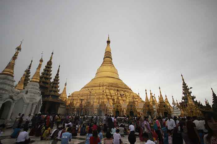 ၀ါဆုိလျပည့္ေန႔ႏွင့္ဓမၼစၾကာေန႔ (ဓာတ္ပံု)