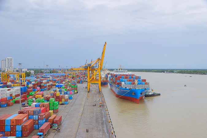 ကုန်သွယ်မှုလိုငွေ ဒေါ် လာ  ၁ ဒသမ ၃၈ ဘီလီယံ ကျော်ရှိနေ