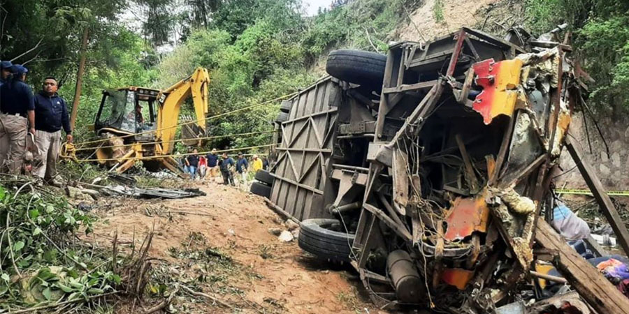 မက္ကဆီကိုတွင် ဘတ်စ်ကား လျှိုမြောင်ထဲကျပြီး ၂၉ ဦးသေဆုံး
