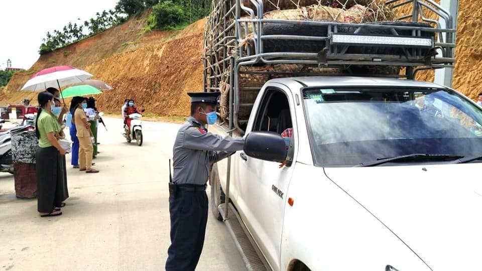 ထားဝယ်-မြိတ်-ကော့သောင်းလမ်းတွင် စစ်တပ်က အဓမ္မငွေတောင်း၊ ဘုတ်ပြင်း ပြည်သူနေအိမ် ၃ လုံးကို မီးရှို့