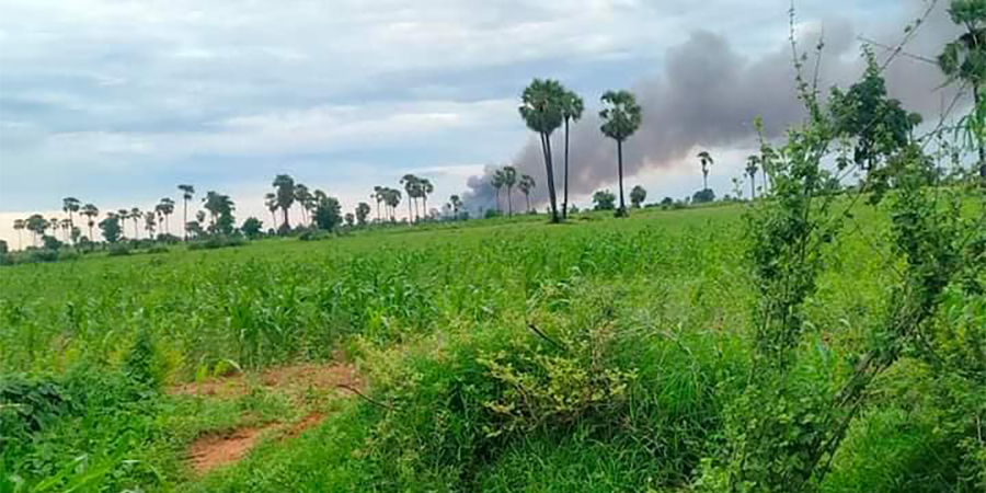 ဝက်လက်မြို့နယ်က ရွာ ၂ ရွာကို စစ်တပ်မီးရှို့၊ ဒေသခံ ၃,၀၀၀ နီးပါး စစ်ရှောင်နေရ