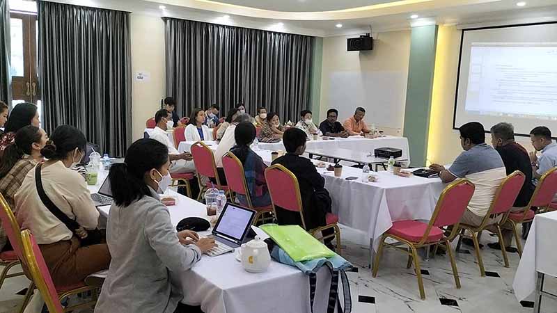 ထိုင်းလူ့အခွင့်အရေး ရှေ့နေများကောင်စီနှင့် မြန်မာလုပ်သားအရေးဆောင်ရွက်သူများ ဆွေးနွေး