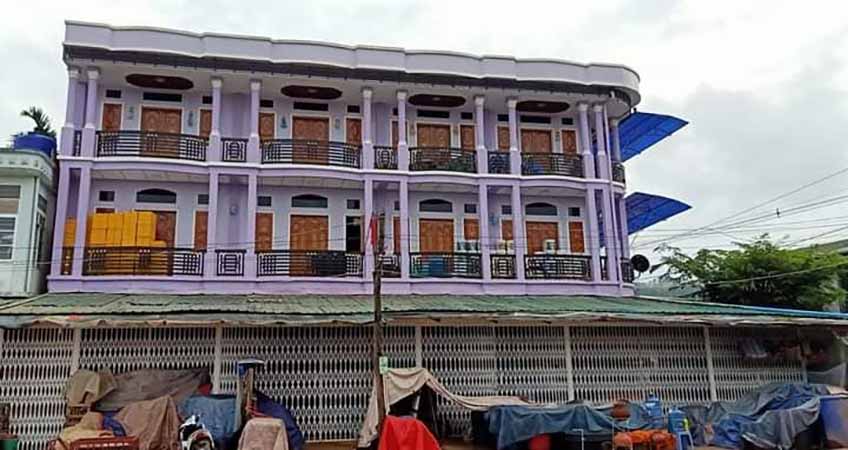 ကံပေါက်က ကုန်စုံဆိုင်ရှင်နှင့် ဝန်ထမ်းများကို ရေတပ်ကဖမ်းဆီး