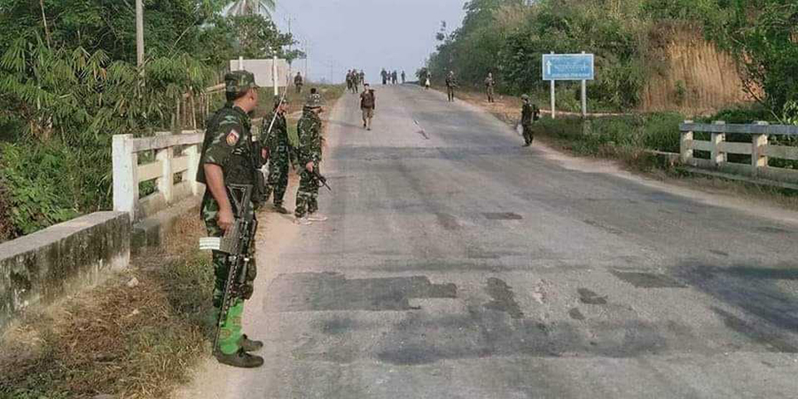 ထုံခါ-မောတောင်လမ်းပိုင်း ဖြတ်သန်းခွင့်ပိတ်၊ မောင်းမကန်ရဲစခန်း တိုက်ခိုက်ခံရ