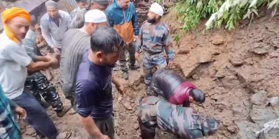 အိန္ဒိယတွင် မိုးသည်းထန် မြေပြိုပြီး လူ ၁၀ ဦးထက်မနည်း သေဆုံး