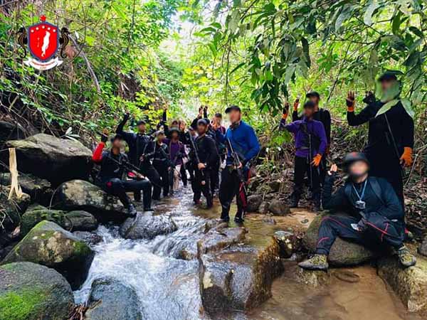 ပေါင်နှင့် လောင်းလုံးတွင် နယ်ထိန်းရဲနှင့် ဒုဦးစီးတဦး ပစ်သတ်ခံရ