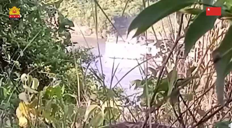 ဧရာဝတီမြစ်အတွင်း စစ်သင်္ဘောကို PDF ပူးပေါင်းတပ်ဖွဲ့များ တိုက်ခိုက်