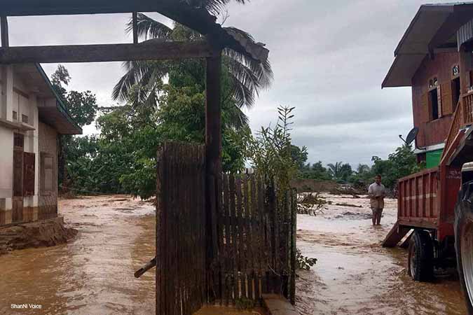 အင်းတောကြီးဒေသ၌ မိုးသည်းပြီး ရေကြီးရေလျှံ