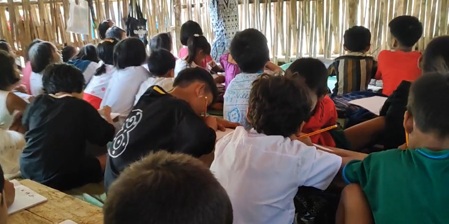 အညာဒေသတွင် စစ်ကြောင်းနှင့် လေကြောင်းတိုက်ခိုက်မှုကြောင့် ကလေးများ ကျောင်းပညာရေး အခက်ကြုံ