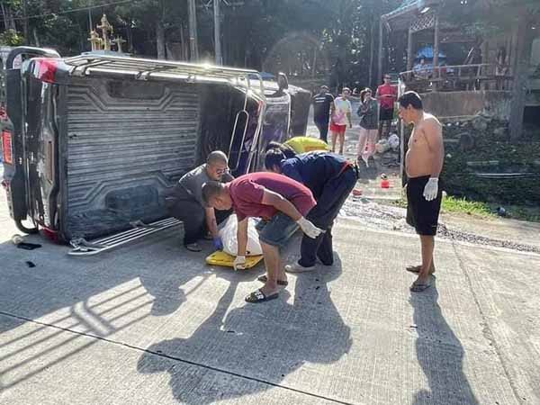 ထိုင်းတွင် မြန်မာအလုပ်သမားများတင်လာသည့် ကားမှောက်ပြီး ၃ ဦး သေဆုံး၊ ၁၇ ဦး ဒဏ်ရာရ
