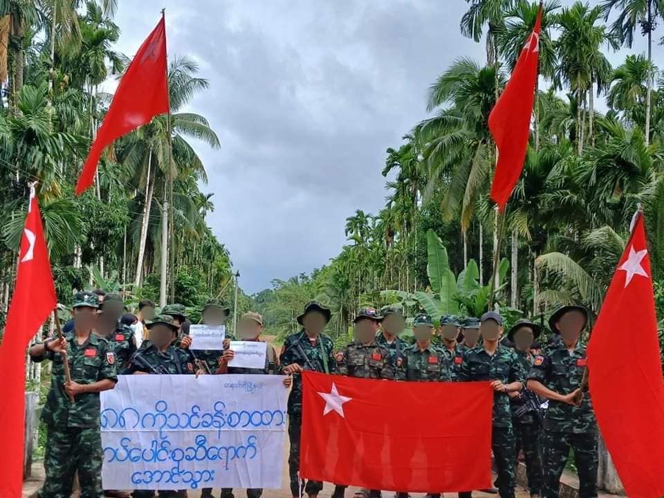 တနင်္သာရီမြို့နယ်တွင် ရှစ်လေးလုံး အထိမ်းအမှတ်နေ့ သပိတ်ပြုလုပ် (ဓာတ်ပုံ)