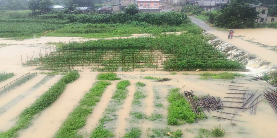 ပင်လောင်းတွင် မိုးကြီး ရေလျှံပြီး လူနေရပ်ကွက်နှင့် စိုက်ခင်းများ ရေနစ်မြုပ်