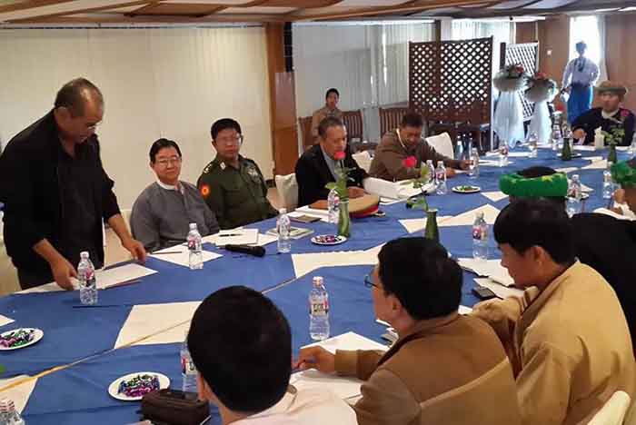 ၀န္ႀကီး ဦးေအာင္မင္း ေတာင္ႀကီးၿမဳိ႕တြင္ ၿငိမ္းခ်မ္းေရးအေျခအေန ရွင္းလင္း