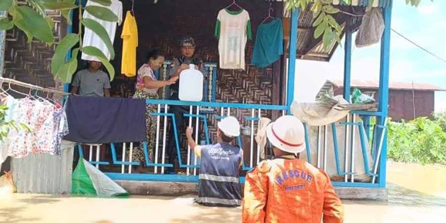 မိုးကောင်းမြို့နယ်၌ ချောင်းရေကြီးပြီး ဒေသခံများ စားနပ်ရိက္ခာနှင့် ခရီးသွားလာရေးအခက်ကြုံ
