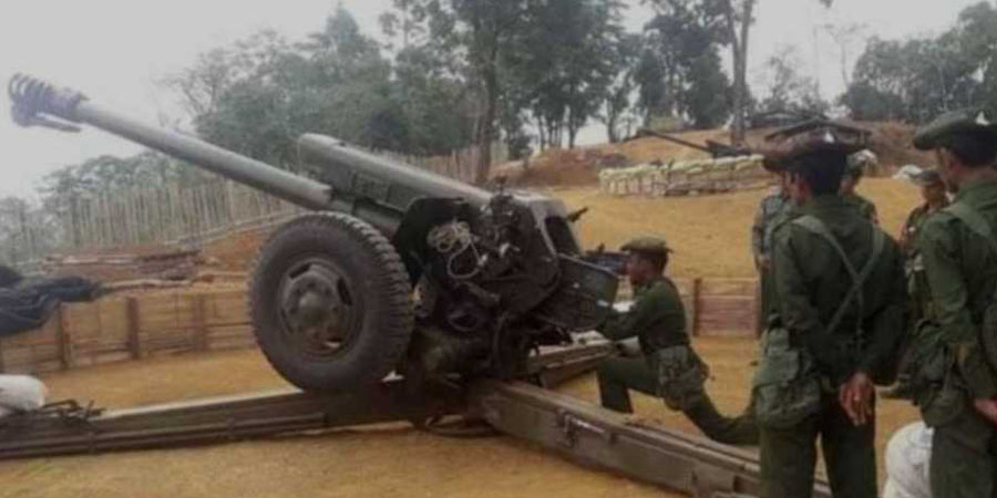 မိုးညှင်းမြို့တွင် စစ်တပ်က လက်နက်ကြီးဖြင့် ပစ်ခတ်နေ