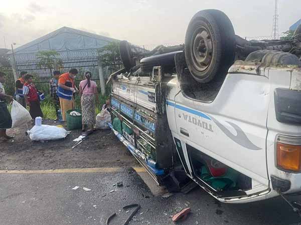 မြောက်ဒဂုံတွင် ယာဉ်တိုက်မှုဖြစ်ပြီး လူ ၉ ဦး ထိခိုက်ဒဏ်ရာ