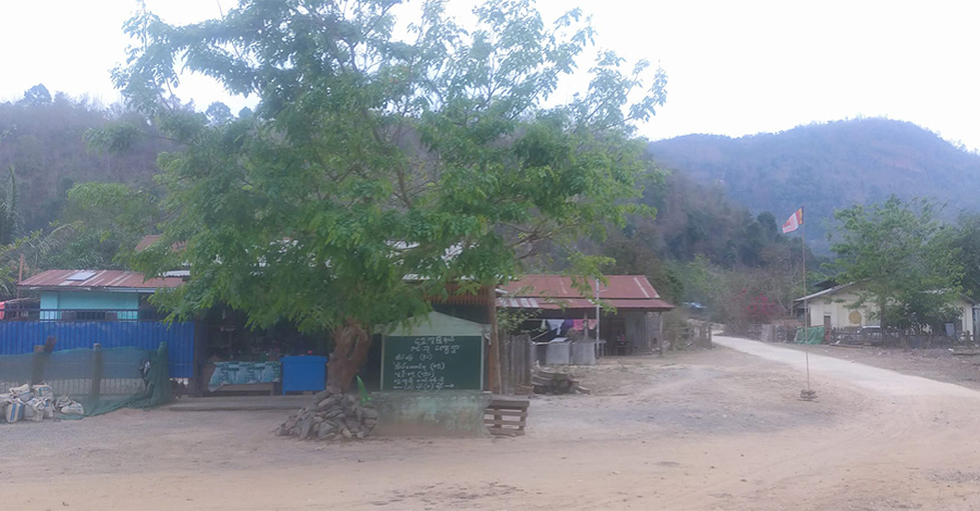 စစ်တပ်က ဗန်းမော်မြို့ကို ဗုံးကြဲတိုက်ခိုက်၊ ဒေသခံထောင်ချီ စစ်ဘေးရှောင်နေရ