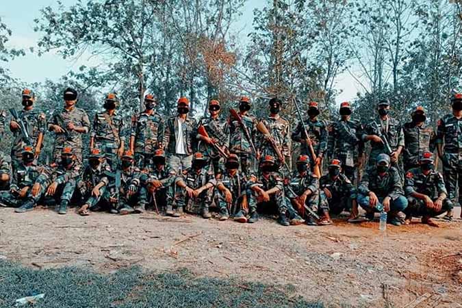 ထီးချိုင့်တွင် စစ်ကောင်စီက လေကြောင်းတိုက်ခိုက်၊ ပြည်သူထောင်ချီ ထွက်ပြေးနေရ