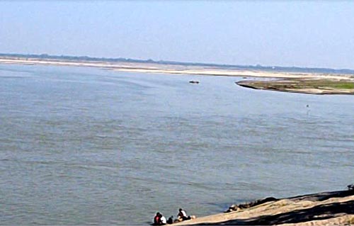 ဧရာ၀တီအတြက္ အႏၱရာယ္မ်ားအေၾကာင္း ေဆြးေႏြး