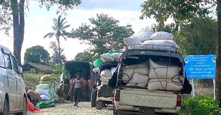 မောင်တောမြောက်ပိုင်းသို့ ကုန်စည်သယ်ယူမှု စစ်ကောင်စီ တားဆီး