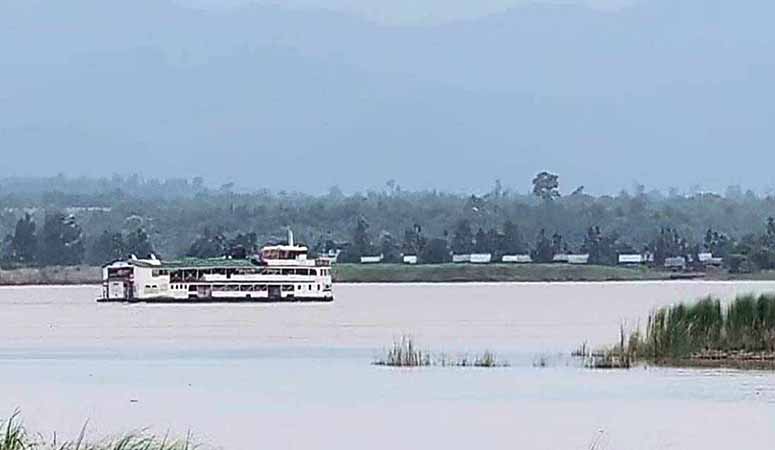 ရွှေကူမြို့က‌ စုန်ဆင်းလာသည့် စစ်ရေယာဉ်များကို ကသာ ပကဖ ပစ်ခတ်