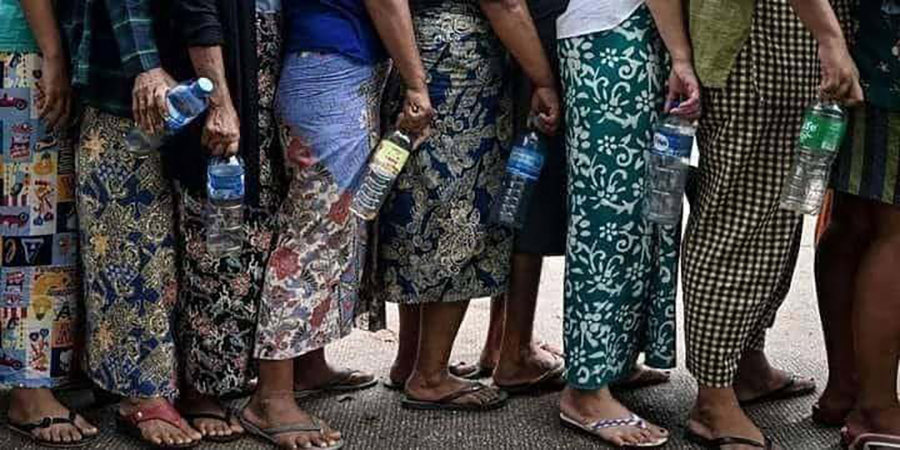 စားအုန်းဆီစျေး အနည်းငယ်ပြန်ကျသော်လည်း ရည်ညွှန်းစျေးထက်နှစ်ဆကျော် ရှိနေသေး