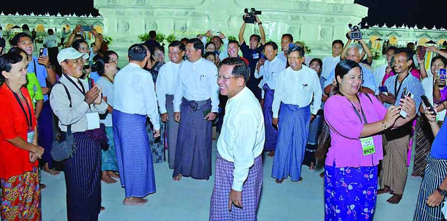 ဘုရားဖူးများမလာမှာစိုးသဖြင့် မာရဝိဇယဘုရား ဝင်ကြေးမကောက်တော့ဟု စစ်ခေါင်းဆောင်ပြော