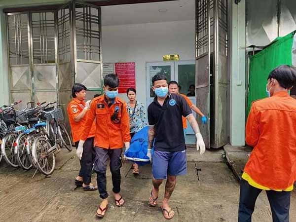 တောင်ဒဂုံတွင် ဝမ်းချူဘောလုံးစက်ရုံ အလုပ်သမား ၁ ဦး စက်ညပ် သေဆုံး