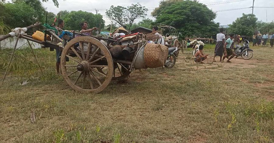 စစ်ကောင်စီတပ် စစ်ကြောင်းထိုးသဖြင့် ကန့်ဘလူနှင့် ရွှေဘိုဒေသခံ ထောင်ချီ စစ်ဘေးရှောင်