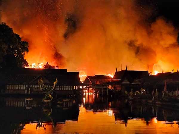 ပတ္တယားကမ်းခြေ ရေပေါ်ဈေးမီးလောင်၊ ဆိုင်ခန်းပေါင်း ၁၀၀ ကျော်ဆုံးရှုံး