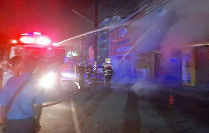 မြောက်ဒဂုံတွင် ဖုန်းပစ္စည်းဆိုင် ဝါယာရှော့ဖြစ်မီးလောင်