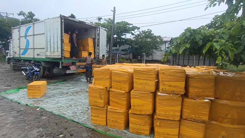 စစ်တွေမှ ဘင်္ဂလားဒေ့ရှ်သို့  ငါးမြစ်ချင်းတင်ပို့မှု မဖြစ်နိုင်ကြောင်း ကုန်သည်များပြော