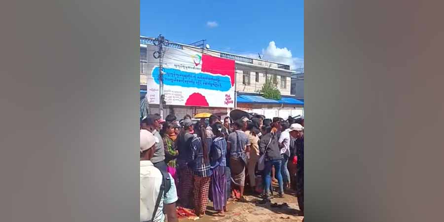 တရုတ်နိုင်ငံဝင်ခွင့် တခါသုံးကတ်အတွက် တိုကင်နံပါတ်များကို ရောင်းစားနေ  