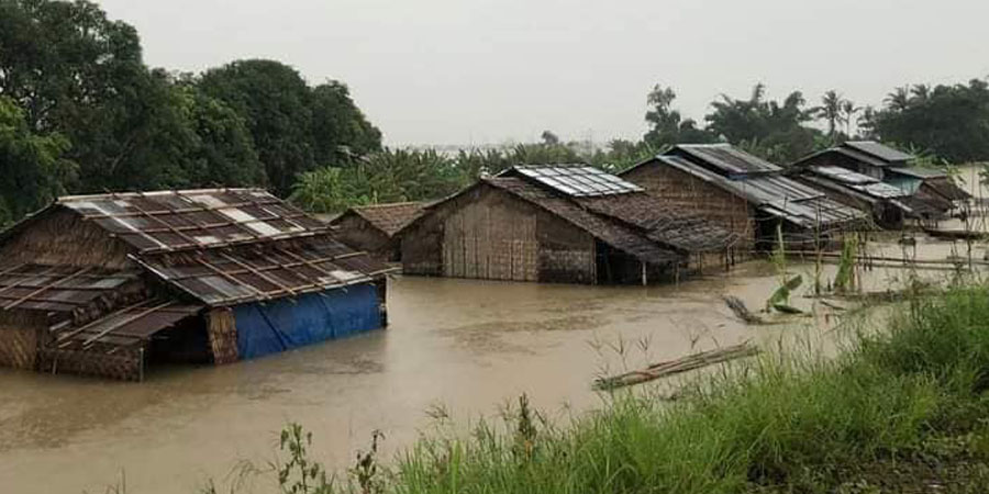 ဧရာဝတီမြစ်ရေ စိုးရိမ်ရေမှတ်အထက်ရောက်၊ ဟင်္သာတတွင် အိမ်ခြေ ၂၀၀ ခန့်ရွှေ့ပြောင်း
