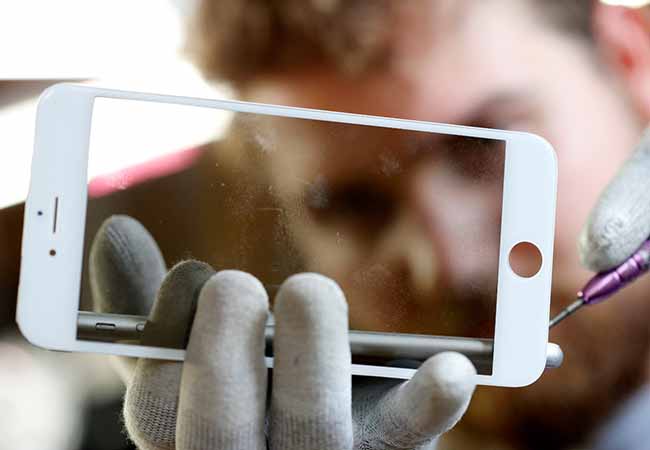  iPhone 12 မော်ဒယ် ရောင်းချမှု ပြင်သစ်နိုင်ငံ၌ ရပ်ဆိုင်းမည်