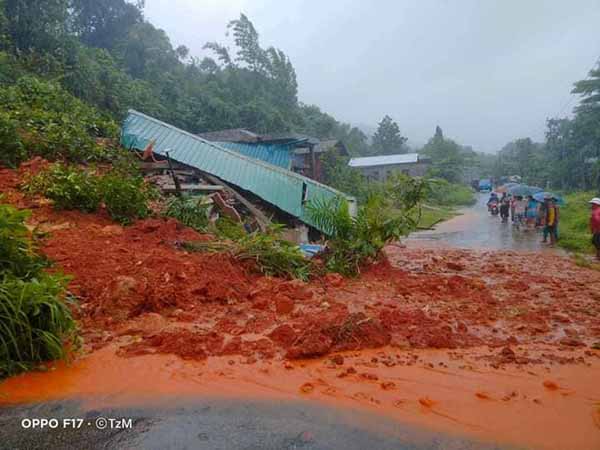 လောင်းလုံးမြို့နယ်၌ မိုးသည်းထန် မြေပြို 