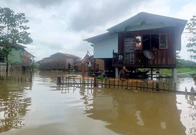 ပဲခူးမြို့​တွင် ရေထပ်ကြီးနေ