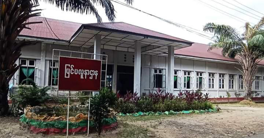 ထားဝယ်စစ်ဆေးရုံအနီးရှိ စစ်တပ်အရာရှိရိပ်သာ လက်နက်ကြီးဖြင့် တိုက်ခိုက်ခံရ