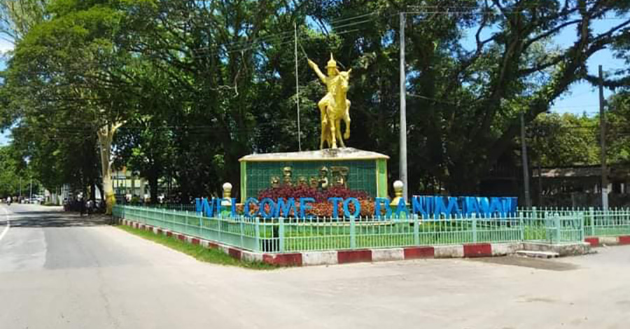 ဗန်းမော်၌ လက်နက်ကြီးထိမှန်သဖြင့် ရွာသား ၁ ဦး သေဆုံးပြီး ၃ ဦးဒဏ်ရာရ၊ ဆိုယ်ကယ်အစီး ၅၀ ခန့် သိမ်းဆည်းခံရ