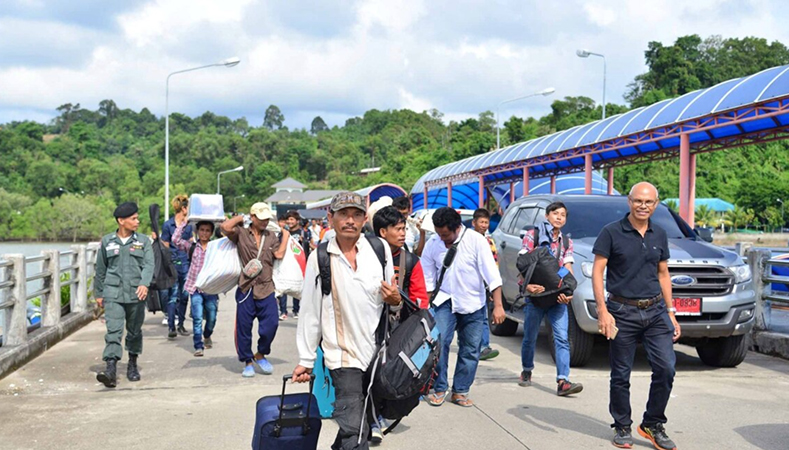ပြည်ပရောက်မြန်မာများ၏ ဝင်ငွေက အခွန်ယူရန် စစ်ခေါင်းဆောင်ကြိုးစား