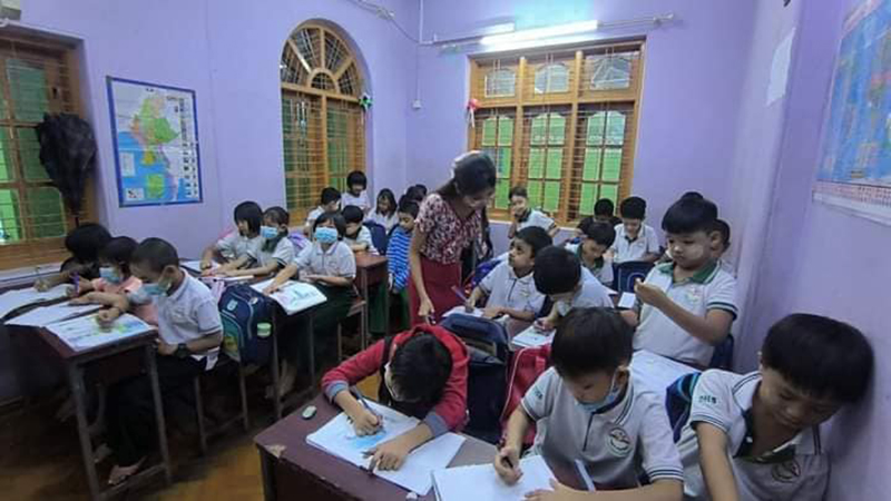 ပုဂ္ဂလိကကျောင်းများ၌ နိုင်ငံတော်အလံကို အလေးပြု၊ နိုင်ငံတော်သီချင်းဆိုရန် စစ်ကောင်စီ အမိန့်ထုတ်