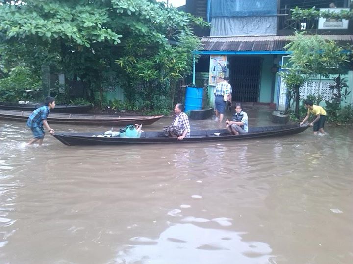 ဧရာ၀တီႏွင့္ ပဲခူးတိုင္းတြင္ ေရႀကီးေရလွ်ံ၊ လယ္ဧက ေထာင္ေသာင္းခ်ီ နစ္ျမဳပ္