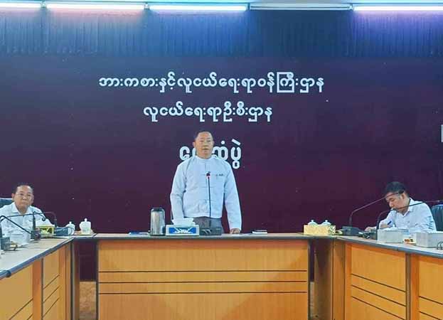 ဝန်ထမ်းများကို ဘဲဥ ၁၀ လုံး ထောက်ပံ့မည်ဟု စစ်ကောင်စီ ဒုဝန်ကြီးပြော