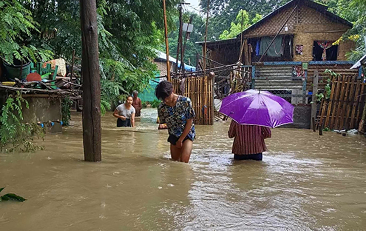 တောင်တွင်းကြီး ရေဘေးသင့်ပြည်သူများ အကူညီလိုအပ်နေ၊ ဆောမြို့၌ မိုးရွာသွန်းပြီး နေအိမ် ၄ လုံးပျက်စီး