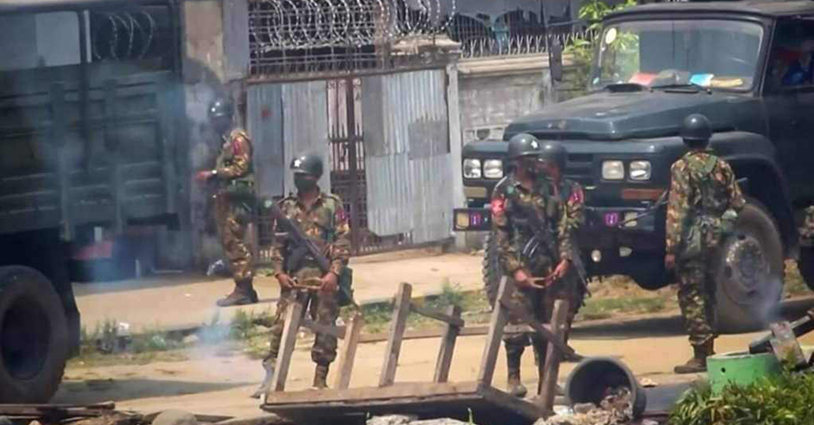 မြစ်ကြီးနားတွင် ကေအိုင်အိုအရာရှိ ၄ ဦးကို စစ်ကောင်စီတပ်က ပစ်ခတ်ဖမ်းဆီး