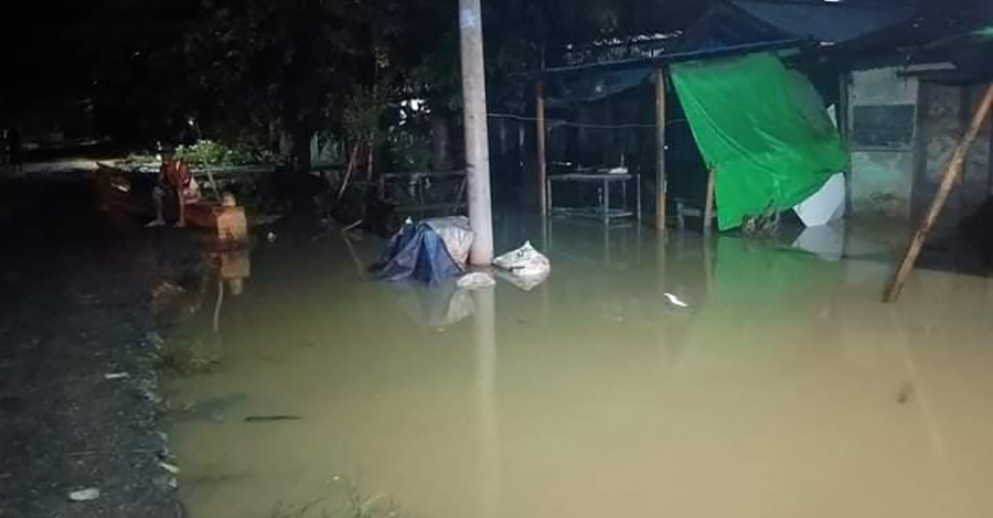 တောင်တွင်းကြီးတွင် ဆည်ရေလွှတ်နေသဖြင့် ရေထပ်ကြီးမည်ကို မြို့ခံများ စိုးရိမ်နေ