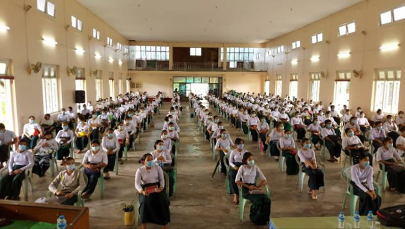 ရာထူးတိုးရန် ဆရာ/ဆရာမများက ကျောင်းအုပ်များကို လာဘ်ပေးနေရ